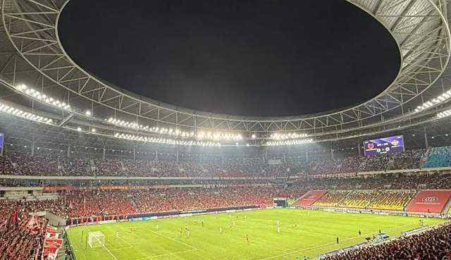 赛地聚焦：亚冠赛前热度飙升；门兴格拉德巴赫再遭质疑；信心回归；控场能力受关注的简单介绍-kaiyun sports